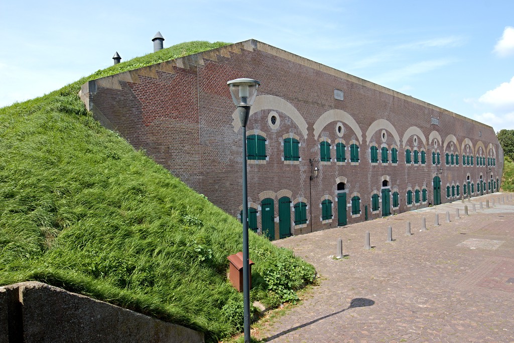 hellevoetsluis vestingstad voorne putten Droogdok Jan Blanken hdr vestingswallen kazerne bernisse